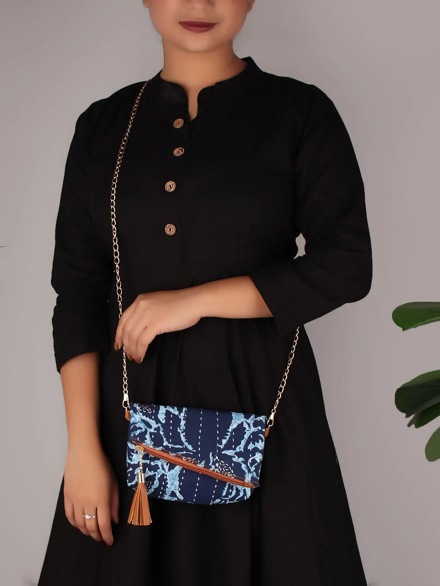 ABSTRACT FLOWERS PURSE & SLING