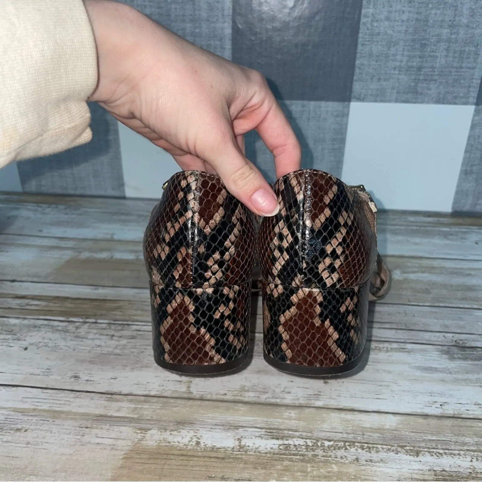 AGL Snake-Embossed Leather Block Heel Open Toe Low Heels (9)