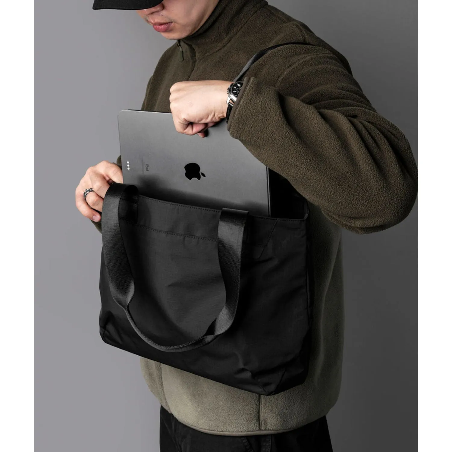 ALPAKA Elements Tote Bag (S) Axoflux 210D (Black/Grey)