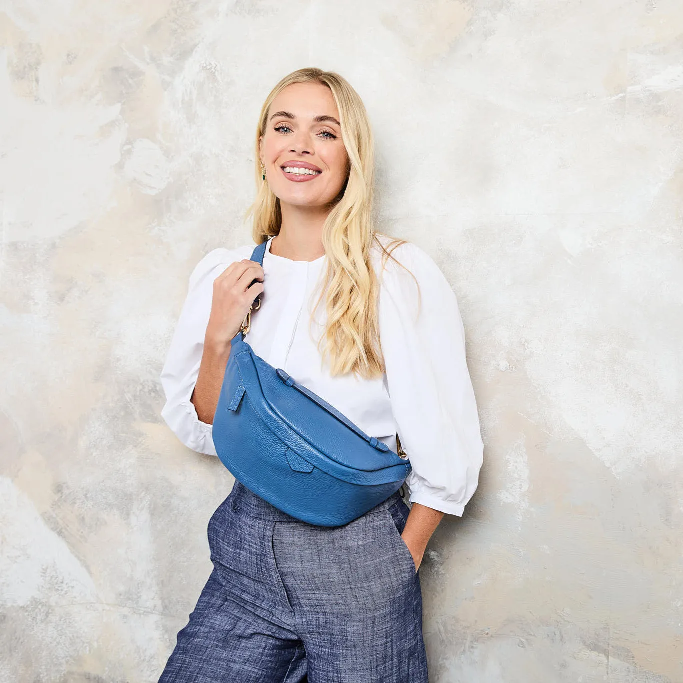 Arc Sling Bag - Denim Blue