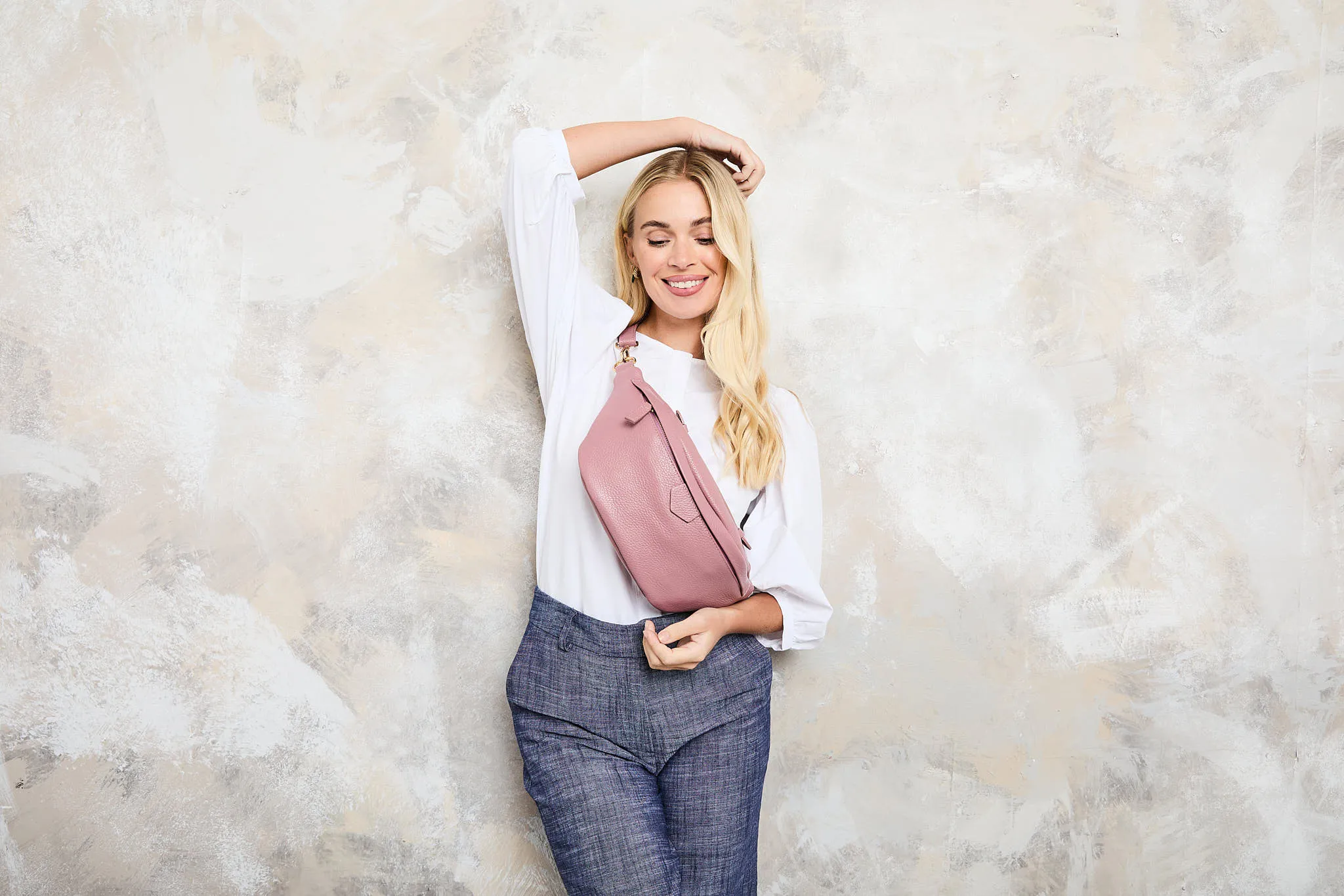 Arc Sling Bag - Dusty Rose