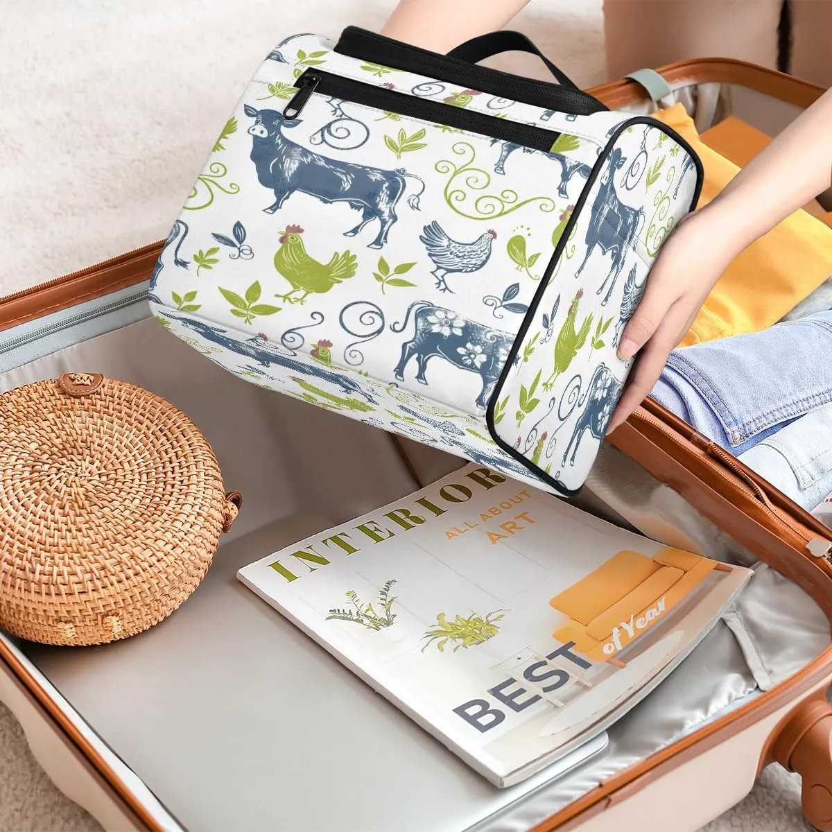 Cow Chicken Farm Animals Travel Toiletry Bag for Men and Women, Large Hanging Makeup Bag Organizer Toiletries Bag for Travel, Cosmetic Bag with Handle