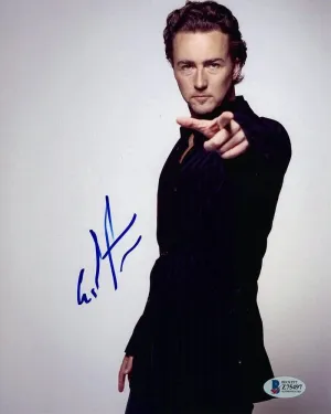 EDWARD ED NORTON SIGNED AUTOGRAPH 8X10 PHOTO - AMERICAN HISTORY X, FIGHT CLUB STUD, PRIMAL FEAR, MOONRISE KINGDOM, BIRDMAN, THE INCREDIBLE HULK, VERY RARE W/BECKETT AUTHENTICATION