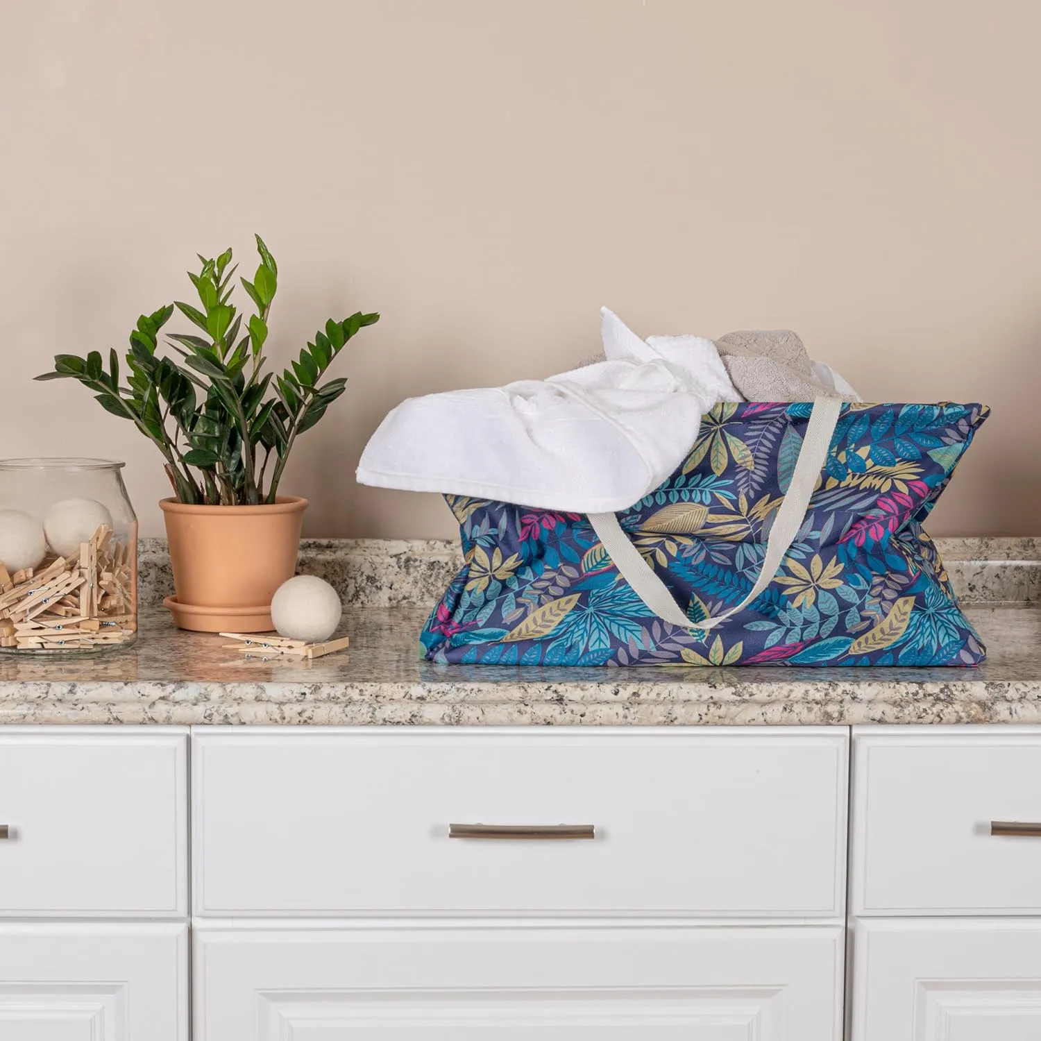 Household Essentials Krush Container All-Purpose Utility Tote, Water-Resistant Vinyl Lining, Leaf Pattern