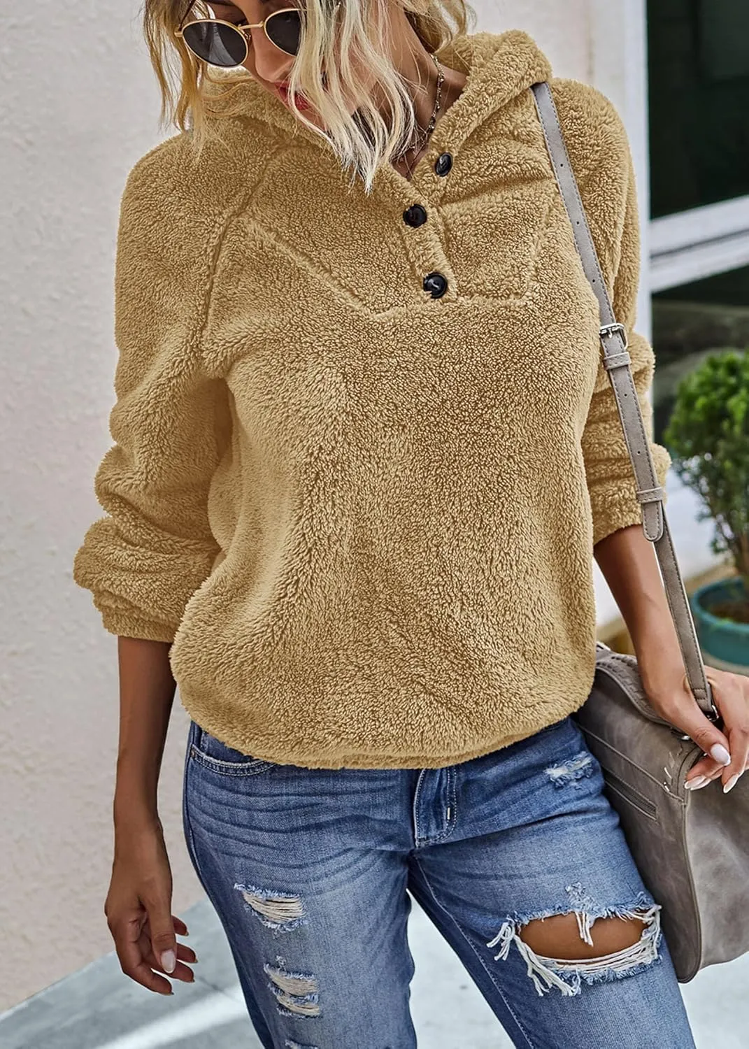 KIRUNDO Women's 2025 Winter Fuzzy Fleece Hoodies Sweatshirts Casual Long Sleeves Shaggy Sherpa Pullover With Pockets