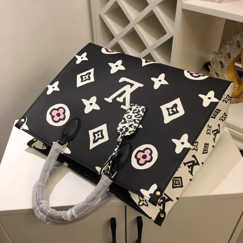 Louis Vuitton  GM Bag