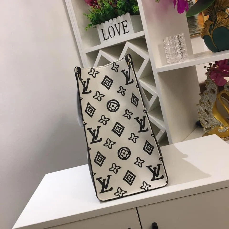 Louis Vuitton  GM Bag