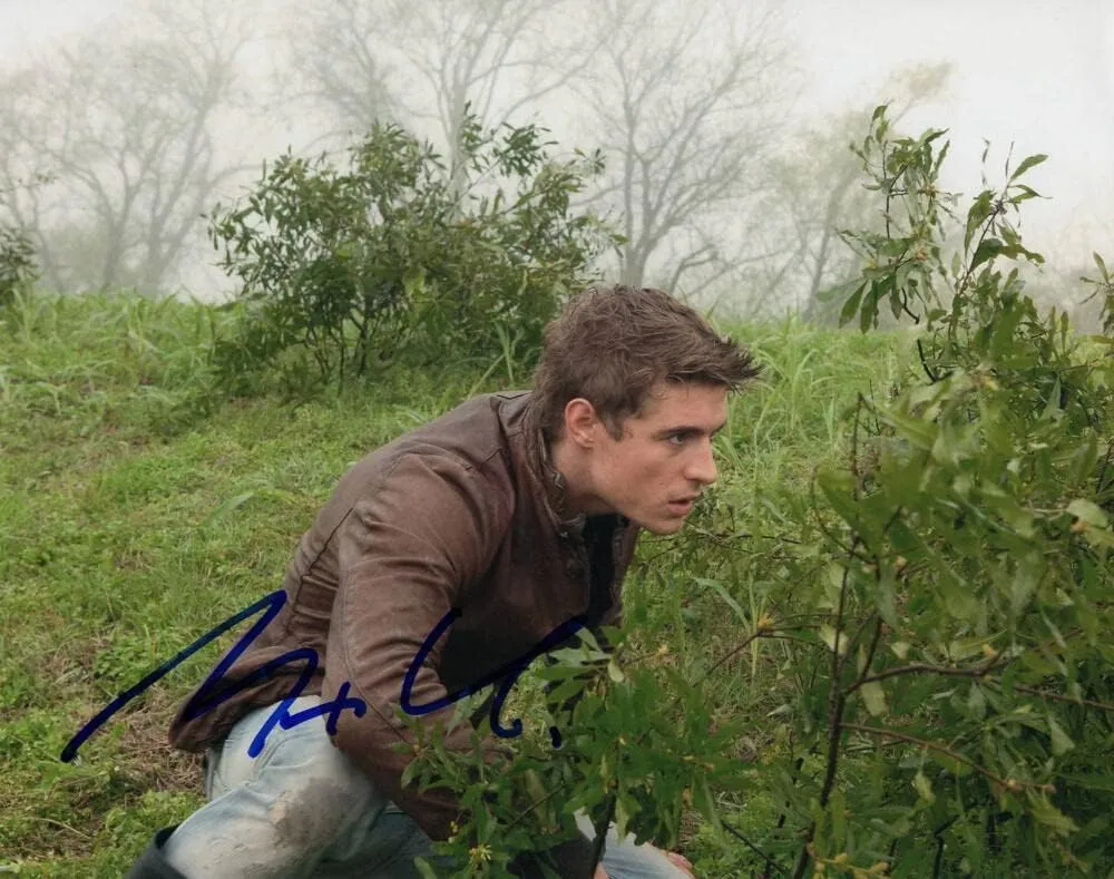 MAX IRONS SIGNED AUTOGRAPH 8X10 PHOTO - THE HOST STUD, THE RIOT CLUB, WHITE GOLD