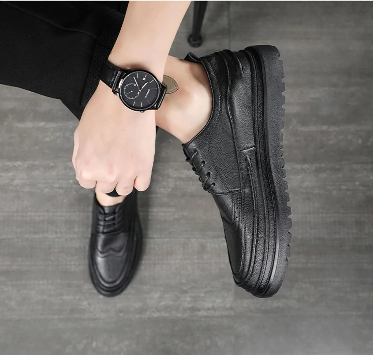 Men's Vintage Fashion Embossed Lace-up Brogue Leather Shoes Comfortable Formal Dress Business Wedding Tuxedo Leather Shoes