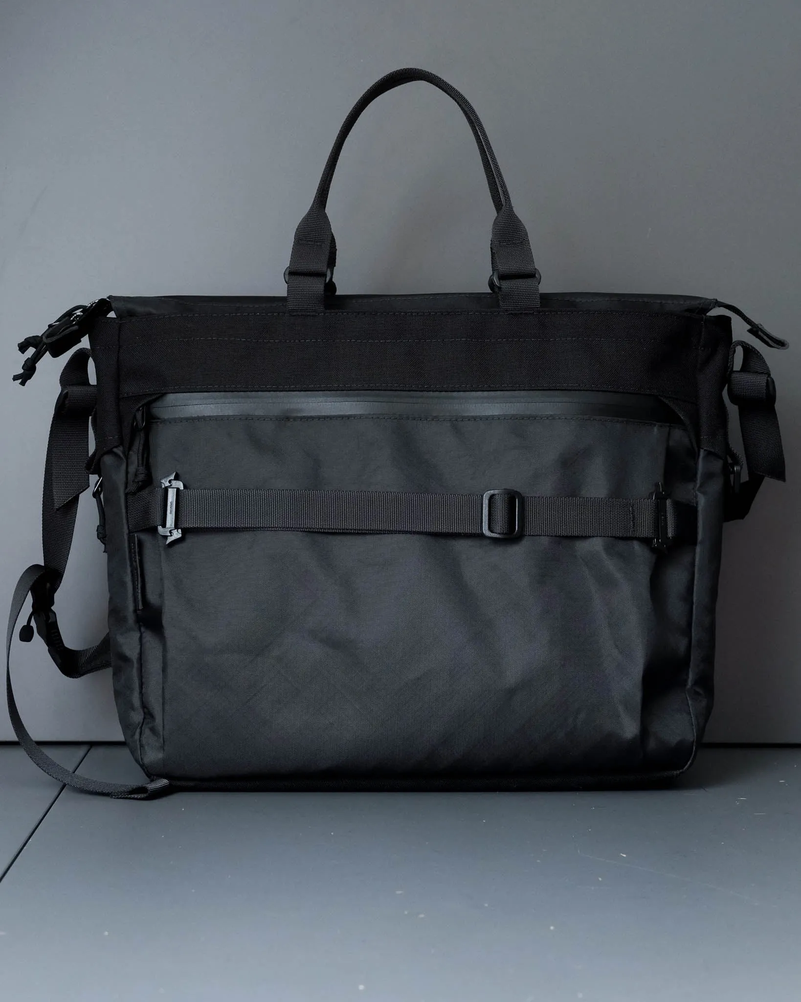 Messenger Tote V1 Black