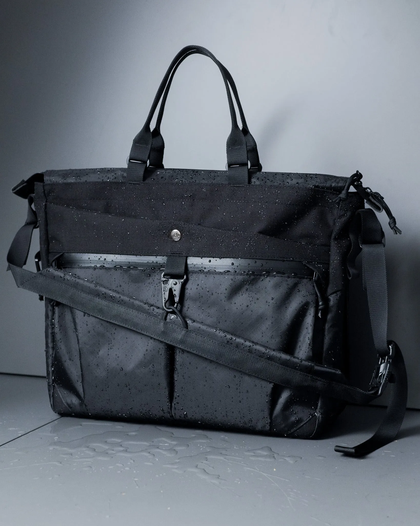 Messenger Tote V1 Black