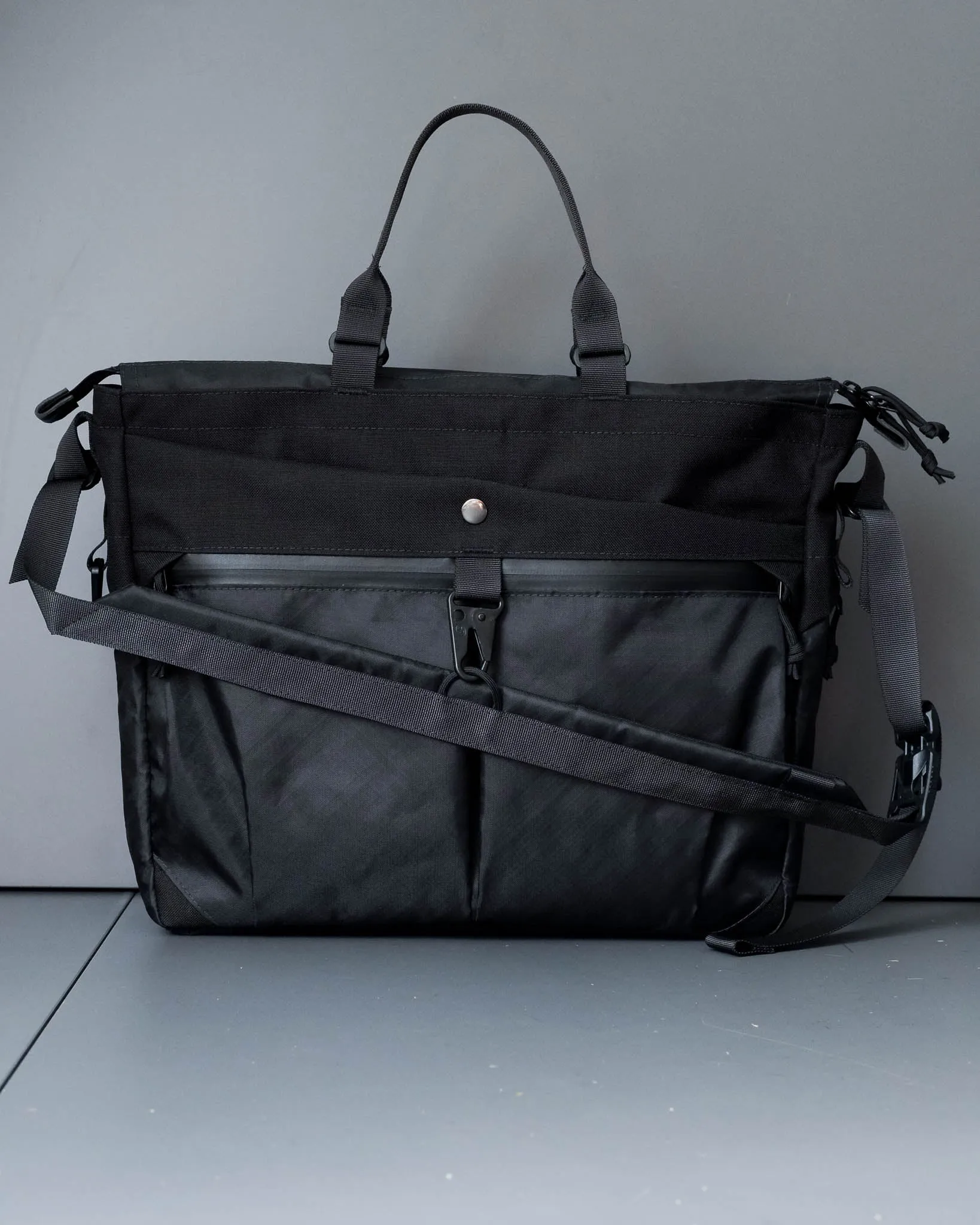 Messenger Tote V1 Black