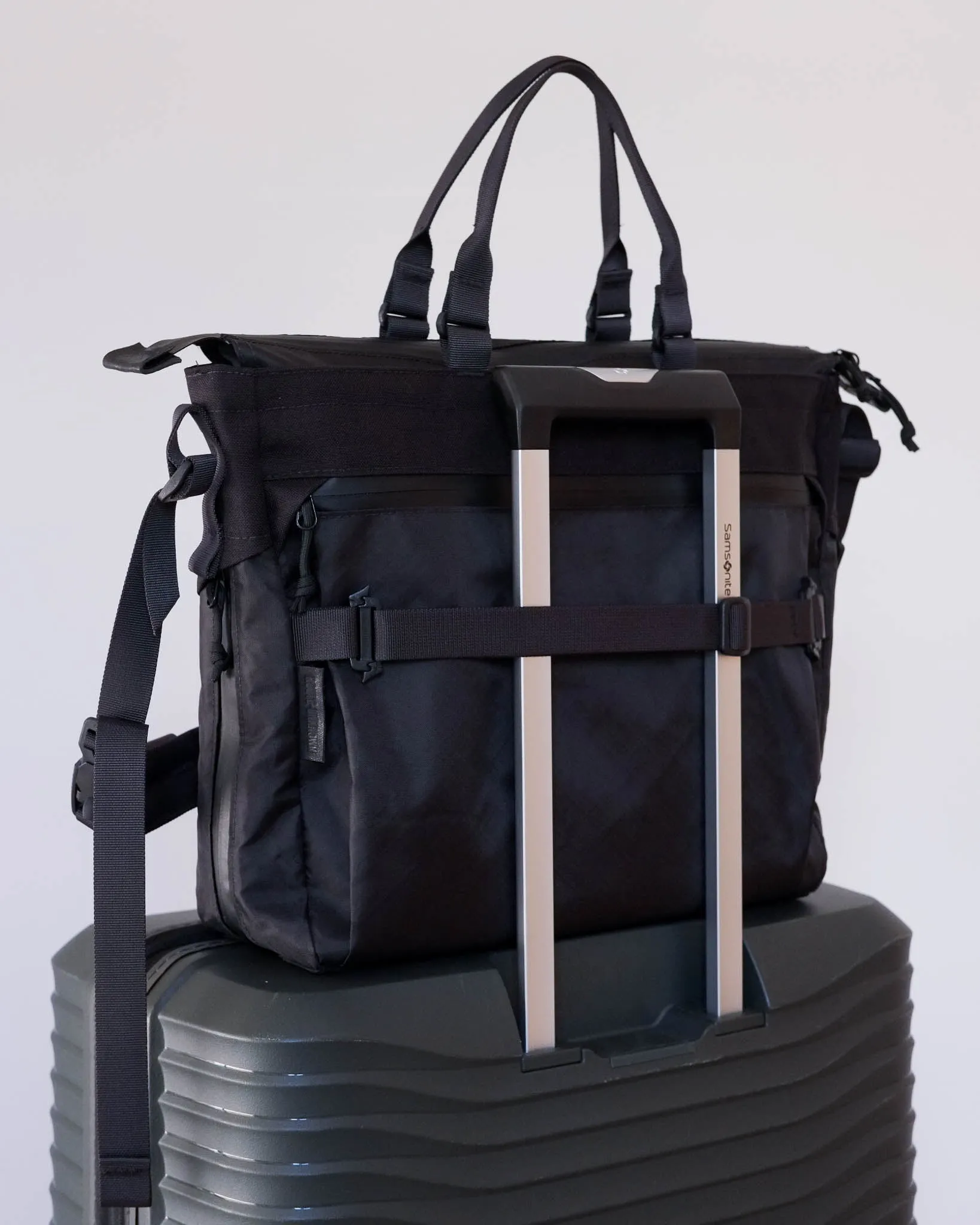 Messenger Tote V1 Black