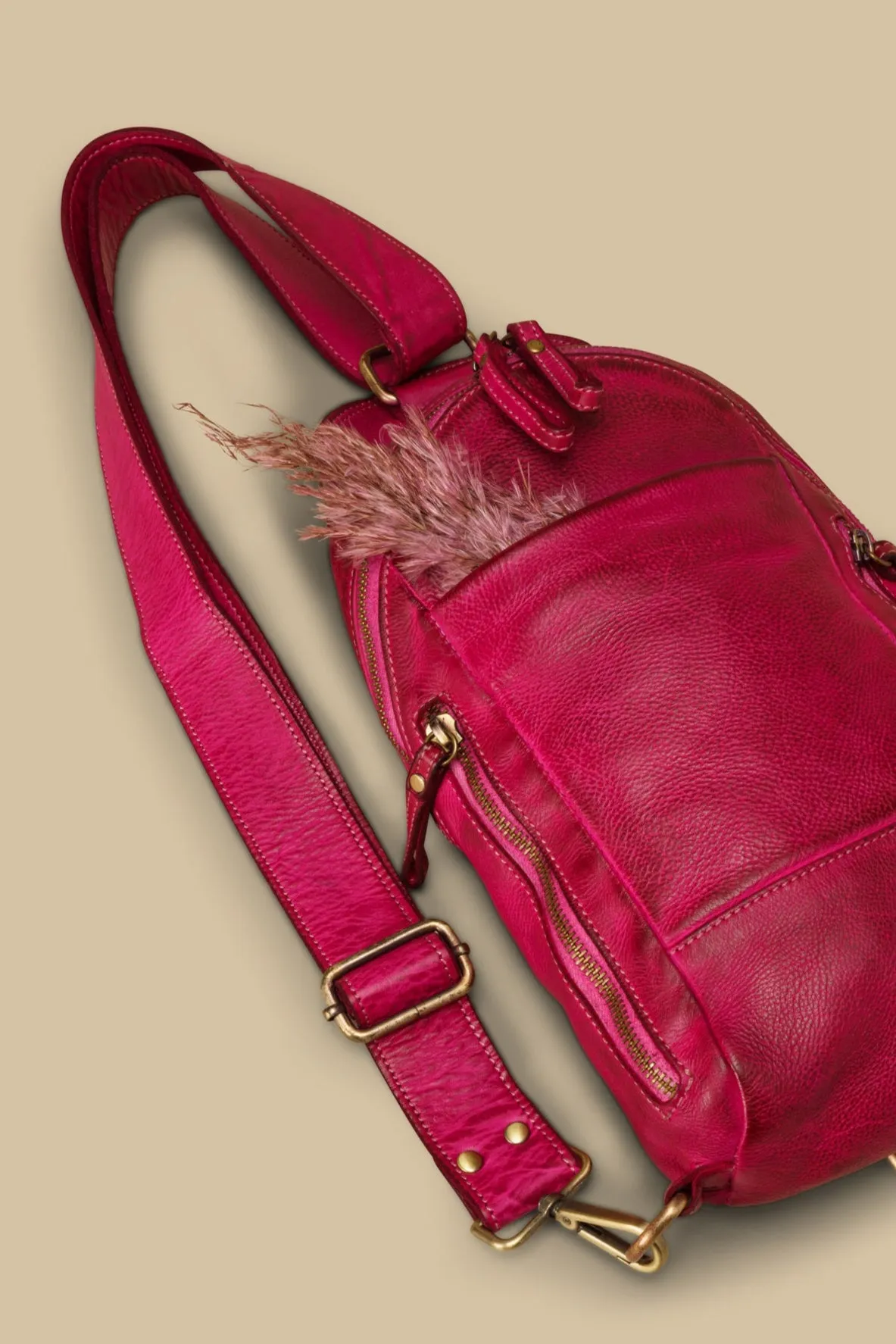 Movement Sling Bag - Stoned Fuchsia
