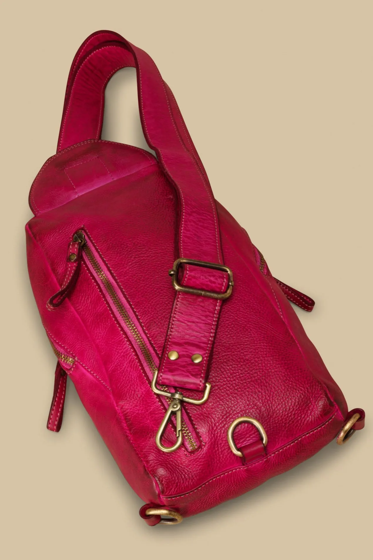Movement Sling Bag - Stoned Fuchsia