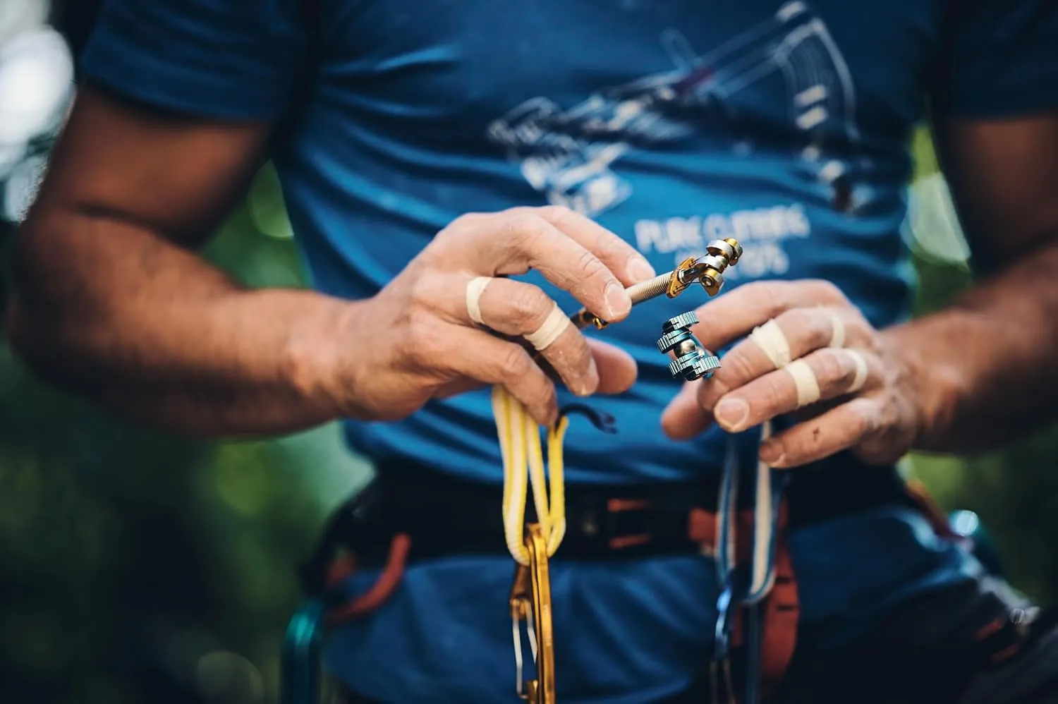 Offset Zero Friends Rock Climbing Cams - Lightweight, Active Protection for Trad & Alpine Climbing