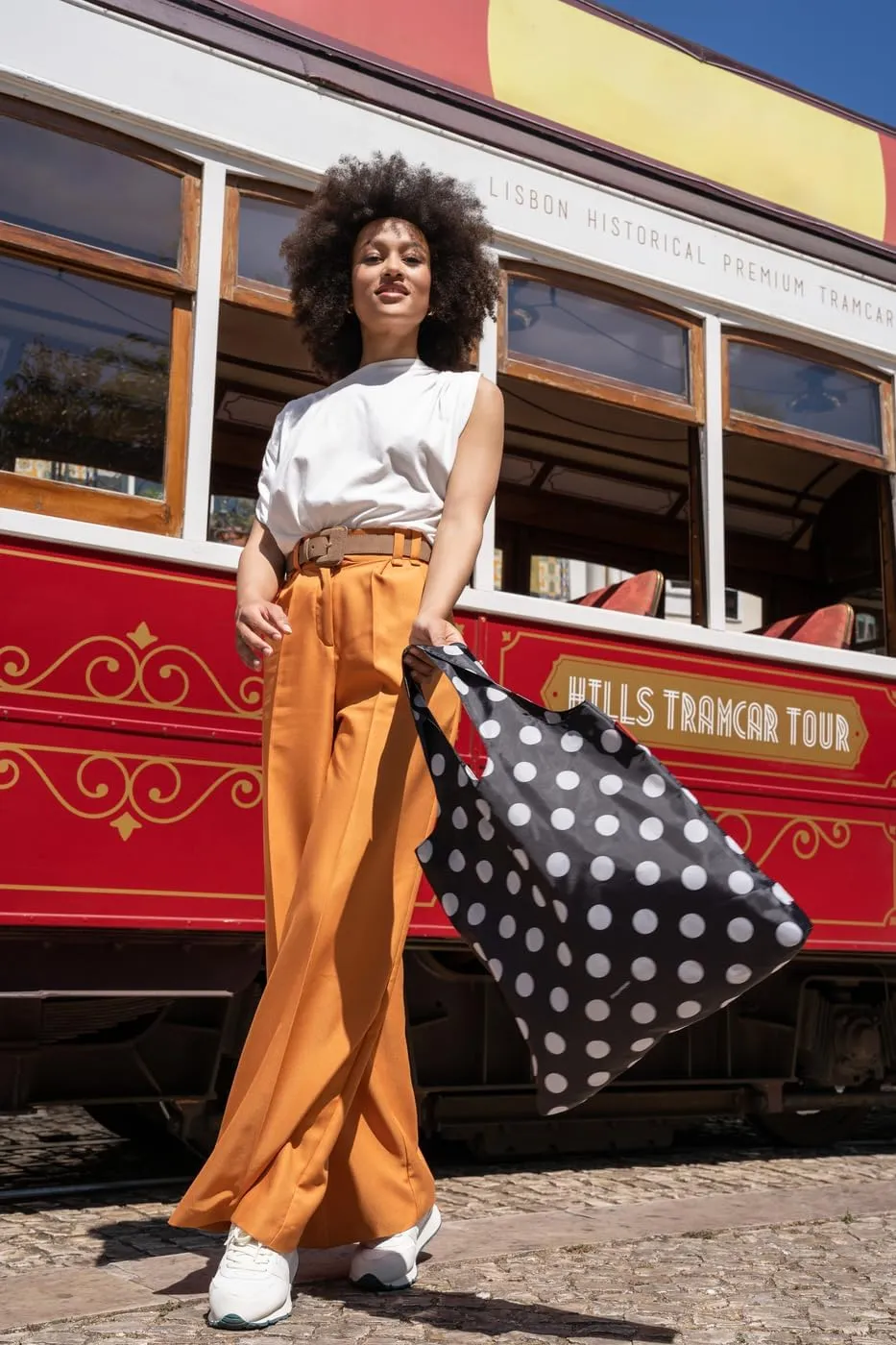reisenthel mini maxi shopper dots white - foldable shopping bag with attractive design