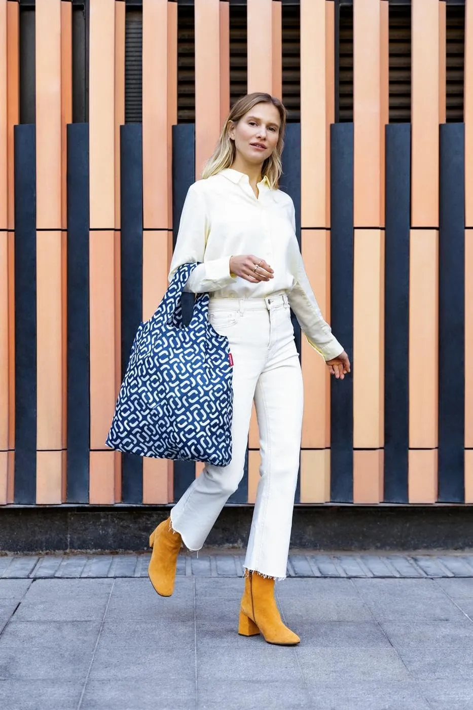 reisenthel mini maxi shopper signature navy - foldable shopping bag with attractive design - water repellent