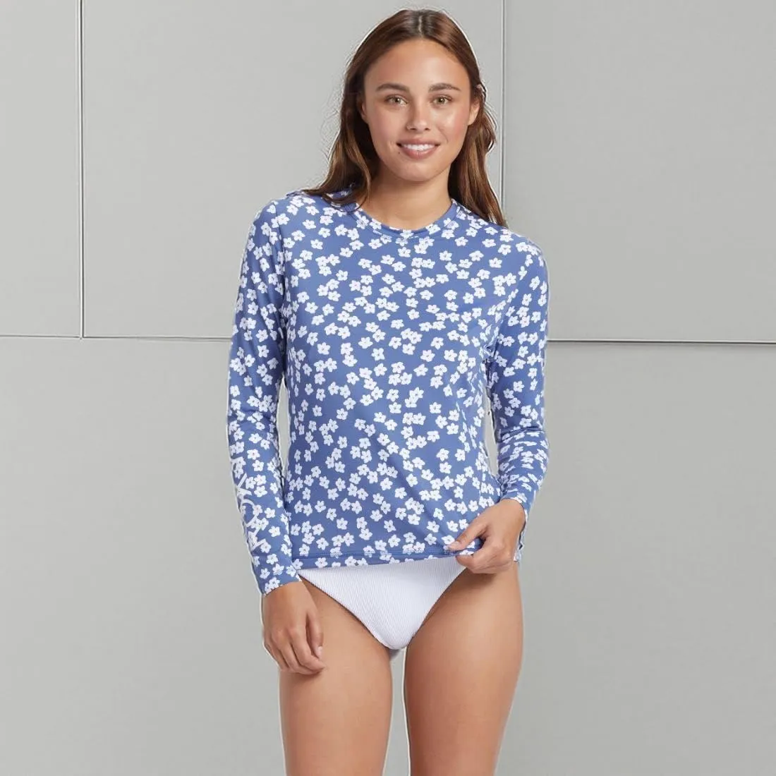 Roxy Women's Standard Rashguard – UPF 50, Surf, Hiking, Beach Volley, Workout, Yoga, Outdoor Activities Quick-Dry Swim Shirt