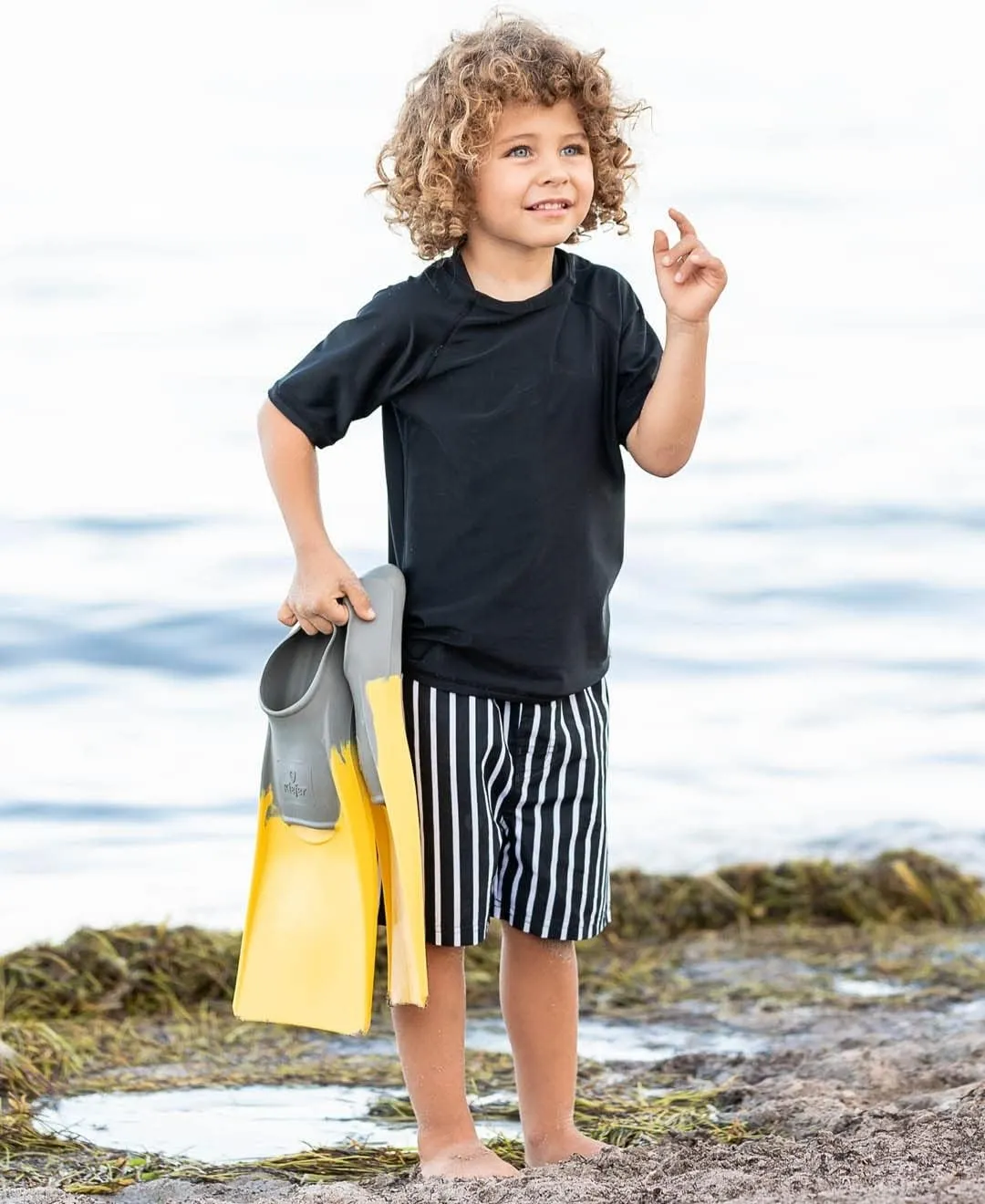RUGGEDBUTTS® Boys Short Sleeve Rash Guard