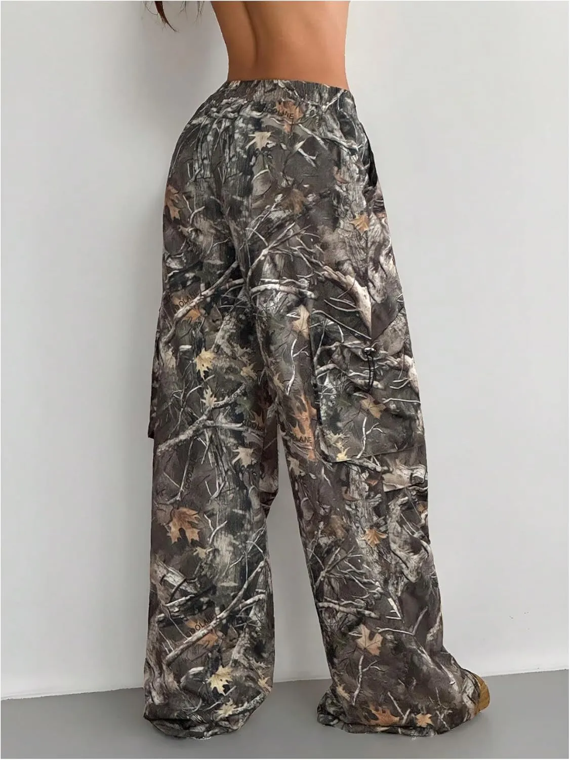 Verdusa Women's Camo Cargo Y2K Flare Pants Drawstring Waist Straight Leg Loose Trousers with Pockets